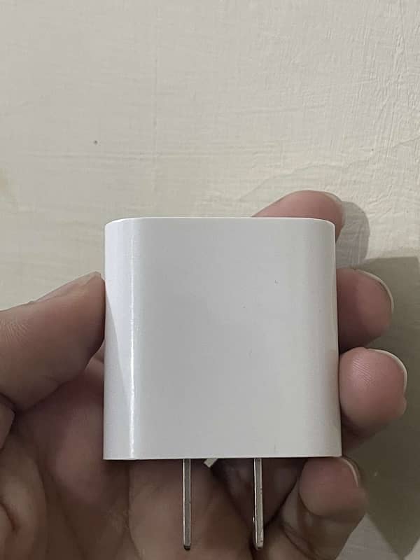 Apple 20W original adopter 2