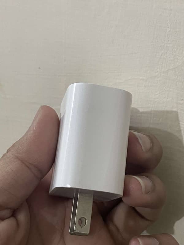 Apple 20W original adopter 3