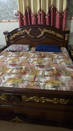 Chinioti king size bed for sale with side table and mattress