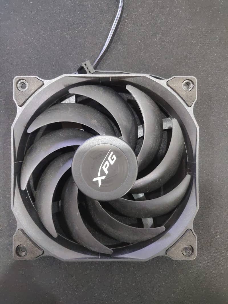 XPG Vento 120mm 3 case fans 3pin daisy chain DC 1