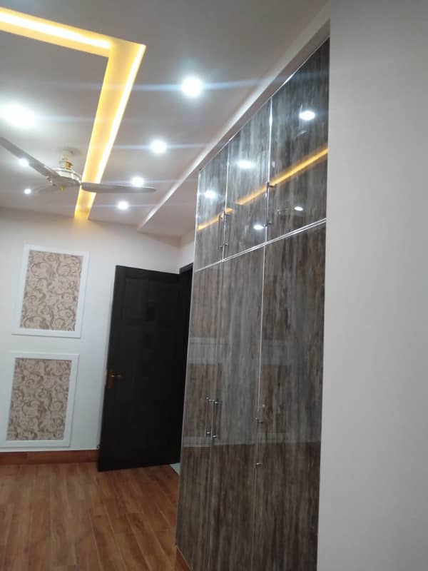 10 Marla BrandNew upper portion for rent Alama Iqbal town Lahore 3