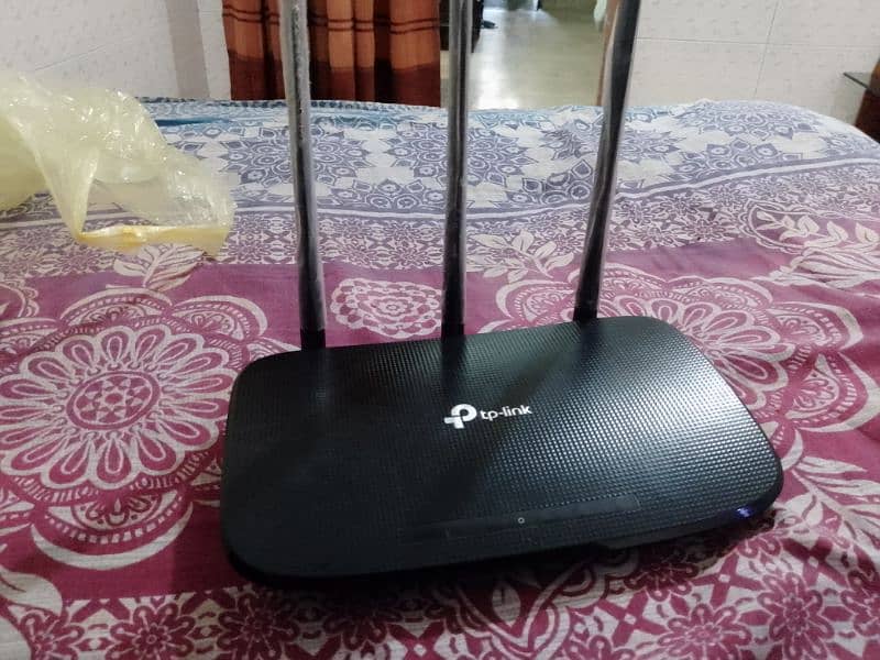 TP link router Tl Wr940N and adopter read complete add plz 0