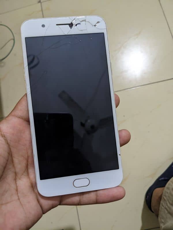 Oppo F1s 4/32 0