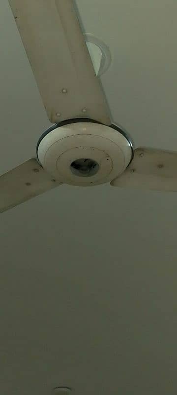 3Fan in excellent condition 2