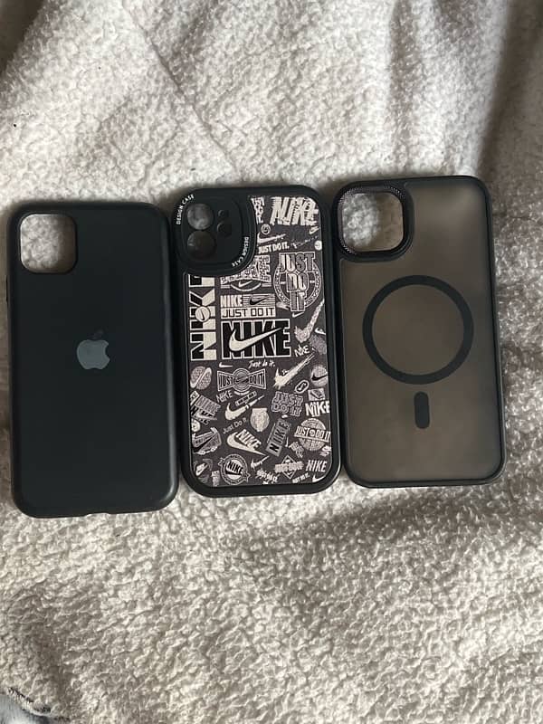 I phone 11 cases in good condition 0