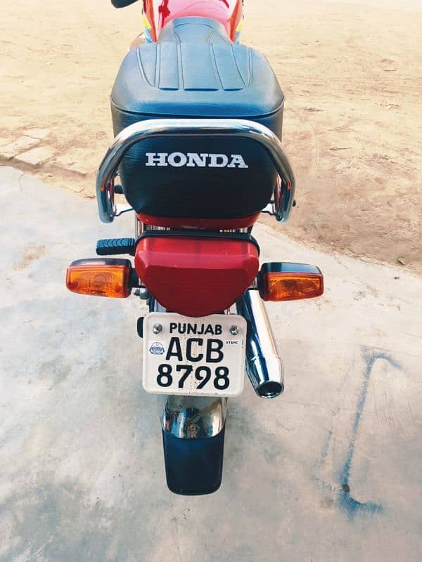 Honda CD70 2021 All Punjab Number Lush Condition 4