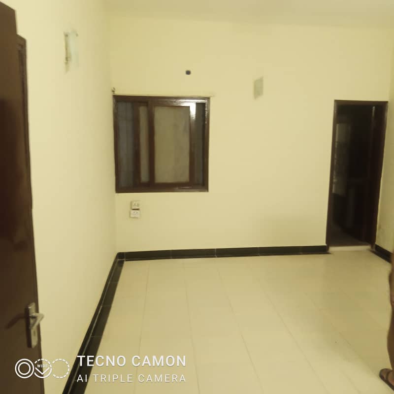 Rent 400ghz ist floor 4bed. d. d gulshan blk 10 Tayeba masjid 1