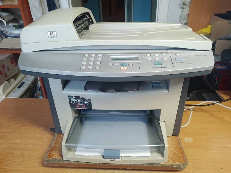 Hp Laserjet 3052 All In One School and Office Use 0