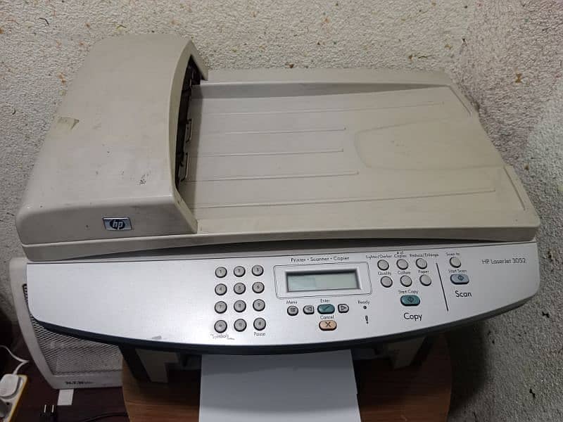 Hp Laserjet 3052 All In One School and Office Use 1