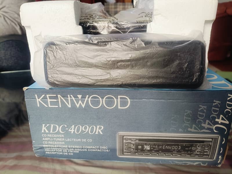 Kenwood KDC 4090R or  Kenwood KDC 379R with KDC C467( 6 CD Changer) 3