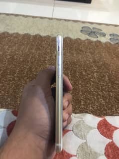 Iphone 7 / 128GB / PTA