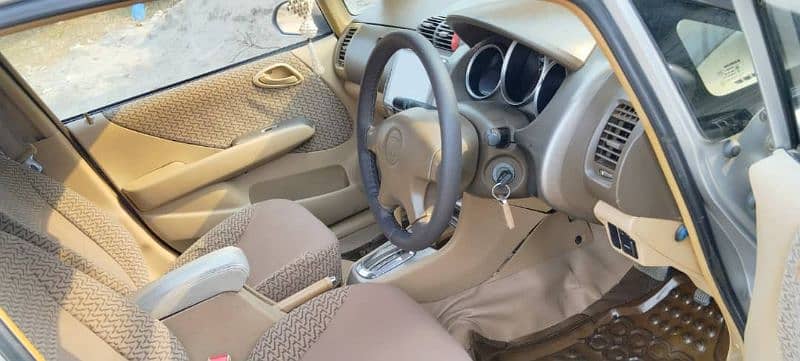 Honda City IDSI 2005 Automatic 11