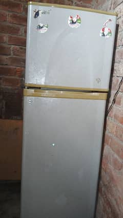 danwlance medium fridge