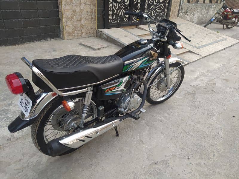 Honda 125(2023 Model) Black Color Neat And clean bike 7