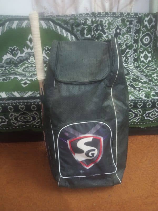 Complete Hard Ball Cricket Kit 0