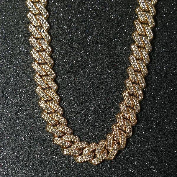 Elegant 1 pcs golden stainless steel chain having golden colour 3