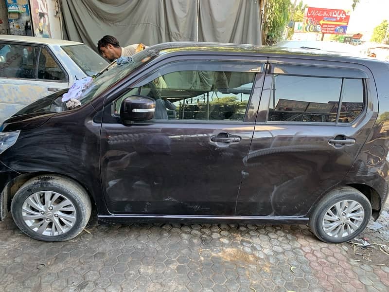 Suzuki Wagon R 2018 12