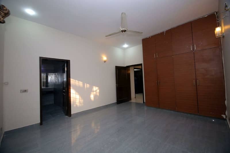 22 Marla Corner Luxury House Lower Portion Available For Rent In DHA Phase 5 10