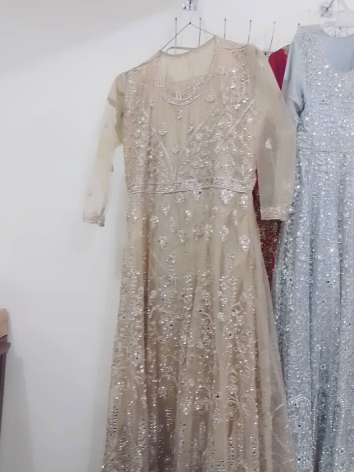 New Wedding Dresses (use nahi huwe) 4