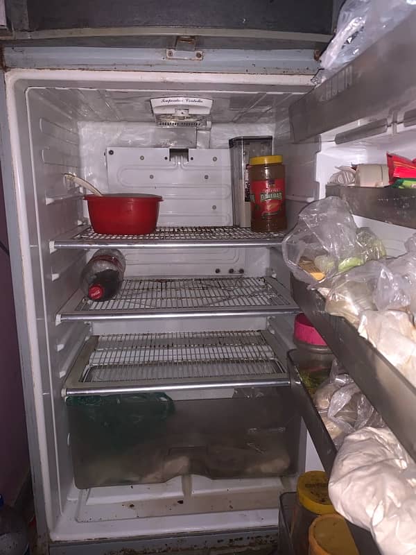 medium size refrigerator 2