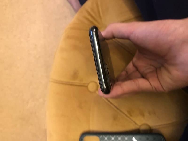 iPhone 11 Pro pta approved 4