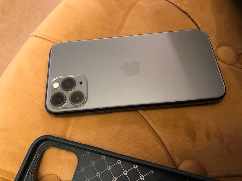 iPhone 11 Pro pta approved 8