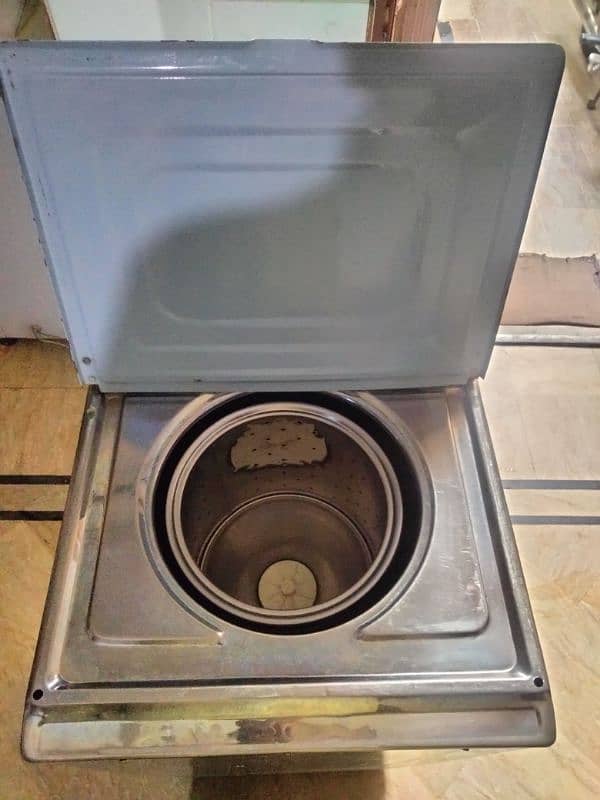 Neat and clean dryer machine 2