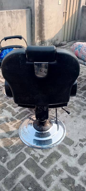 salon chair for sale good condition 4