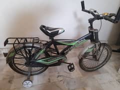 Green kids bicycle for 8 to 10 Yr old