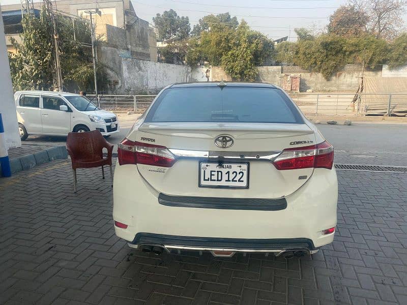 Toyota Corolla GLI 2014 3