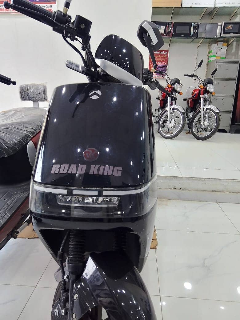 ROAD KING SCOOTY (2024) MODEL 0