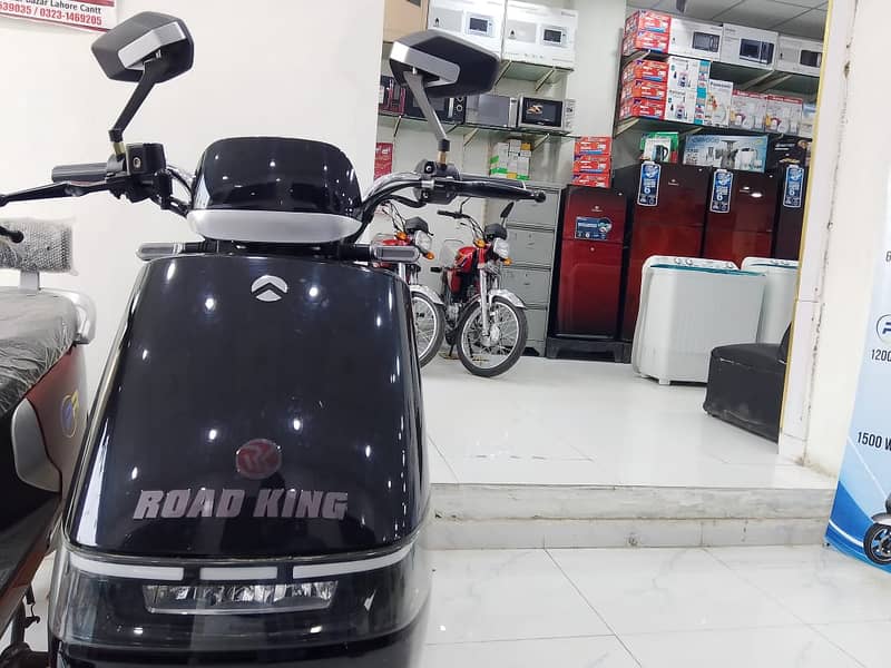 ROAD KING SCOOTY (2024) MODEL 9