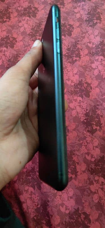 Apple iPhone 7Plus (Non-PTA) 2