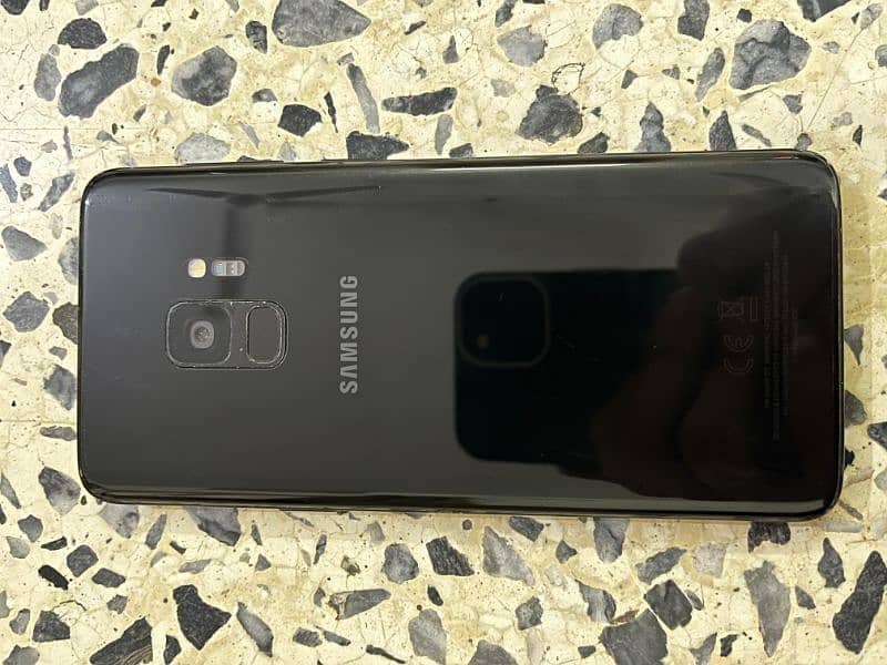 Samung Galaxy s9  Dual sim approved , neat and clean set 6