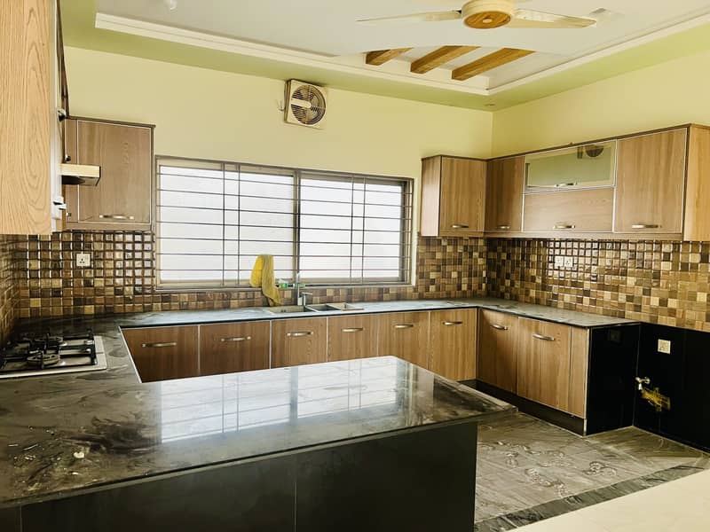 Spacious 1 Kanal Upper Portion for Rent in Fazaia Housing Scheme Phase 1 5