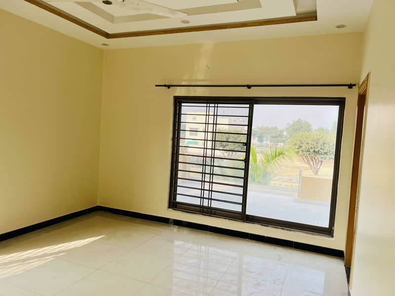 Spacious 1 Kanal Upper Portion for Rent in Fazaia Housing Scheme Phase 1 7