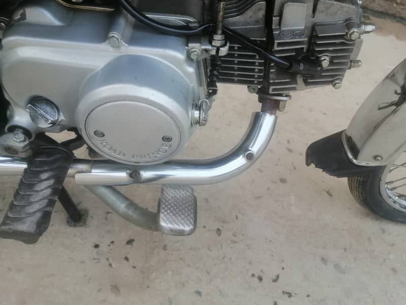 Total jenwan motorcycle bilkul thori use hui h 2