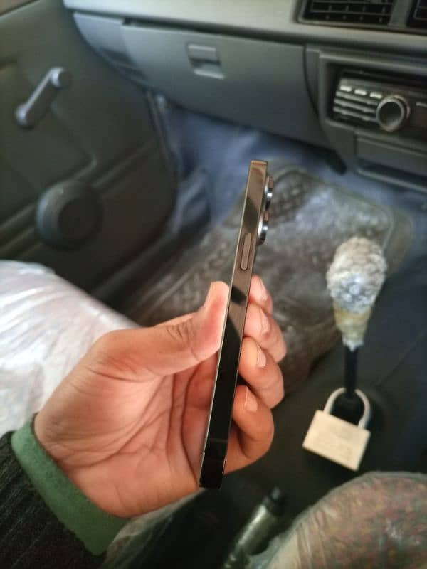 iPhone 14 Pro 128gb factory unlocked 4