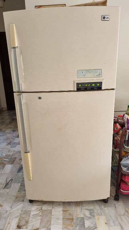 Huge LG Fridge No Frost with Original Body 2