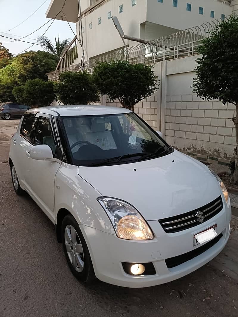 Suzuki Swift Model 2017 (Automatic) 3