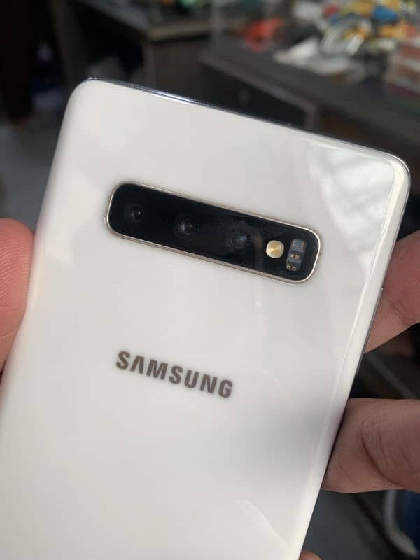 Samsung s10plus 8/512gb back change only 1