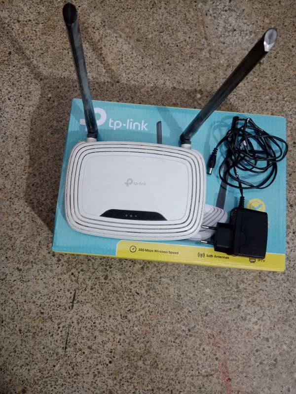 TP link double antenna wifi router 1