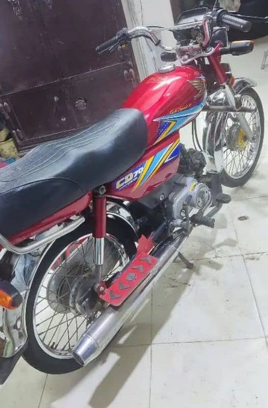 Honda CD70 motorcycle 3