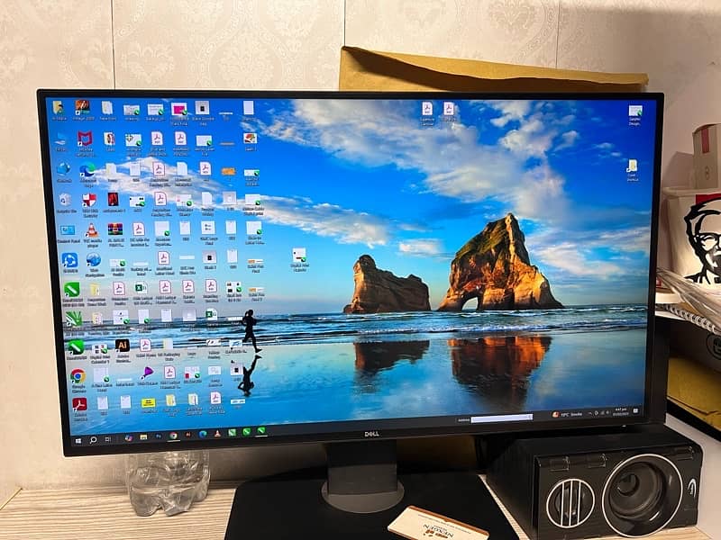 Dell 2k U2518D 25 inches Monitor HDR 10 bit 0