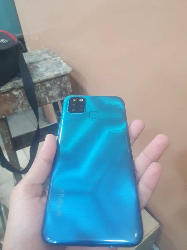 infinix smart 6  3/64 2