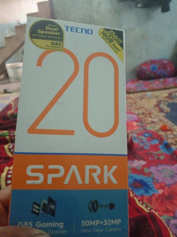 spark 20 /8+8/256 0