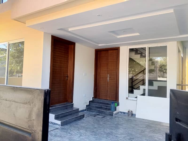 Beautiful 10 Marla House For Rent In Bahria Town Phase 7 Rawalpindi 2