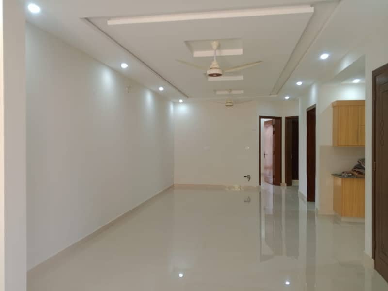 Beautiful 10 Marla House For Rent In Bahria Town Phase 7 Rawalpindi 4