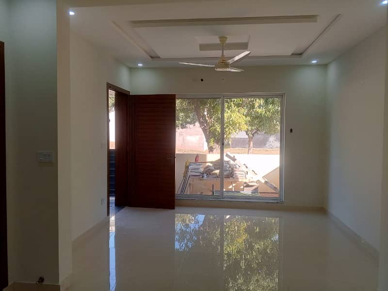 Beautiful 10 Marla House For Rent In Bahria Town Phase 7 Rawalpindi 5