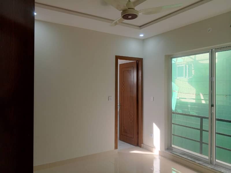 Beautiful 10 Marla House For Rent In Bahria Town Phase 7 Rawalpindi 6